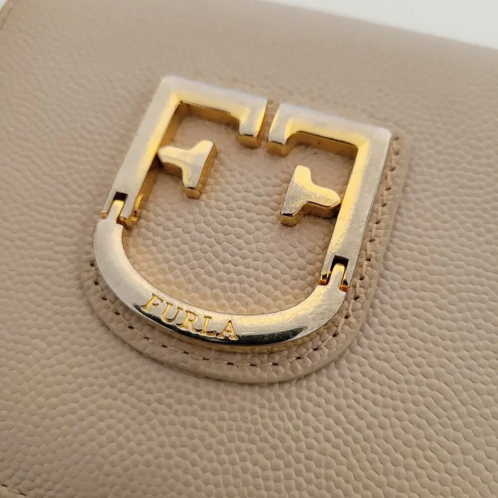 Furla Belvedere Italian Bifold Wallet Small Geniue Leather Tan Beige Logo Compac